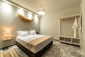 Oinoelia Luxury Suites & Residence