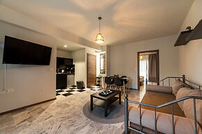 Oinoelia Luxury Suites & Residence