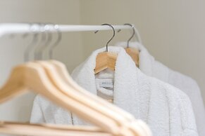 Oinoelia Luxury Suites & Residence