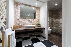 Oinoelia Luxury Suites & Residence