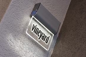 Oinoelia Luxury Suites & Residence