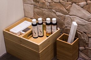 Oinoelia Luxury Suites & Residence