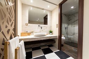 Oinoelia Luxury Suites & Residence