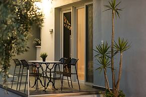 Oinoelia Luxury Suites & Residence