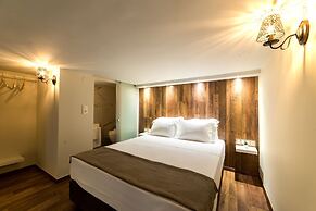 Oinoelia Luxury Suites & Residence