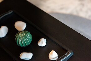 Oinoelia Luxury Suites & Residence