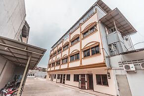 Super OYO 2034 Eden Guest House