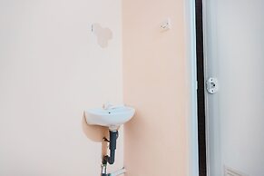 Super OYO 2034 Eden Guest House