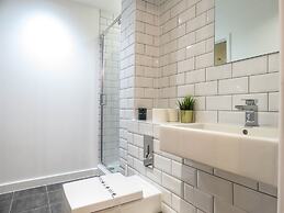 Tudors eSuites Birmingham Canalside Apartments