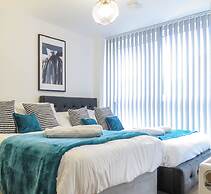 Tudors eSuites Birmingham Canalside with Gated Parking