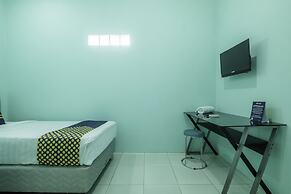 OYO Life 1889 Mbuahpage