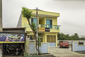 OYO Life 1889 Mbuahpage