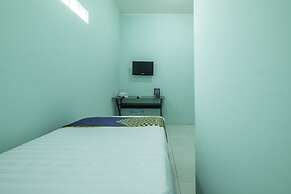 OYO Life 1889 Mbuahpage