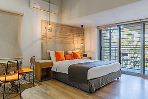 Wild Jordan Center Lodges