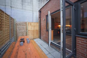 Higgihaus at 3b Cheltenham Lane Bristol