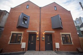 Higgihaus at 3b Cheltenham Lane Bristol