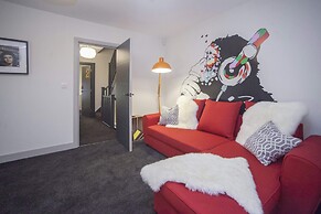 Higgihaus at 3b Cheltenham Lane Bristol