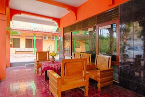 Super OYO 1788 House 24