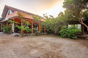 Super OYO 1788 House 24