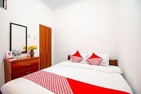 Super OYO 1788 House 24