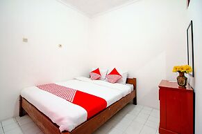 Super OYO 1788 House 24