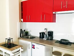 Monad Apartments Karaoli