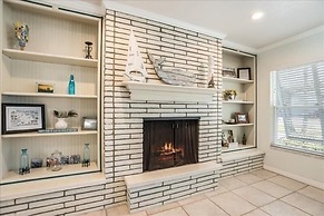 Sand N Suds 3 Bedroom Home by RedAwning