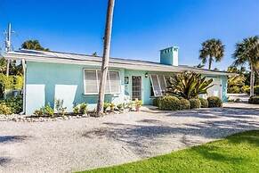 Sand N Suds 3 Bedroom Home by RedAwning