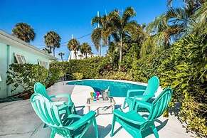 Sand N Suds 3 Bedroom Home by RedAwning