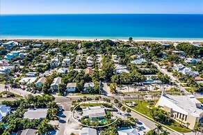 Sand N Suds 3 Bedroom Home by RedAwning