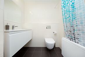 8ERA Business Executive Rotermanni Apts