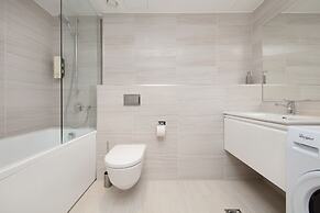 8ERA Business Executive Rotermanni Apts