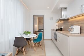 8ERA Business Executive Rotermanni Apts