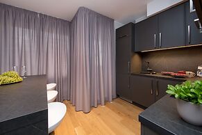 8ERA Business Executive Rotermanni Apts