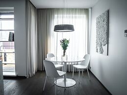 8ERA Business Executive Rotermanni Apts