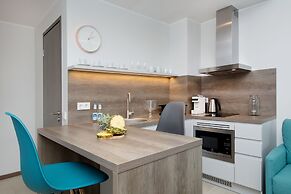 8ERA Business Executive Rotermanni Apts