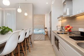 8ERA Business Executive Rotermanni Apts