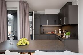 8ERA Business Executive Rotermanni Apts