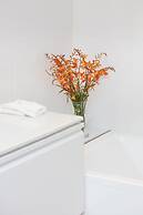 8ERA Business Executive Rotermanni Apts