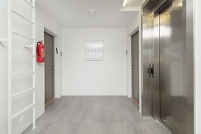 8ERA Business Executive Rotermanni Apts