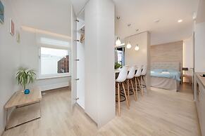 8ERA Business Executive Rotermanni Apts