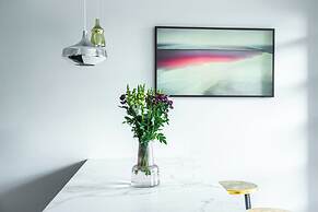 8ERA Business Executive Rotermanni Apts