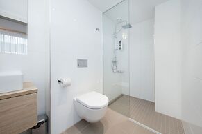 8ERA Business Executive Rotermanni Apts