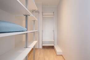 8ERA Business Executive Rotermanni Apts