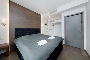 8ERA Business Executive Rotermanni Apts