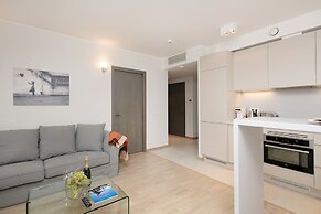 8ERA Business Executive Rotermanni Apts