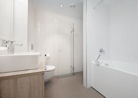 8ERA Business Executive Rotermanni Apts