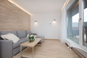 8ERA Business Executive Rotermanni Apts