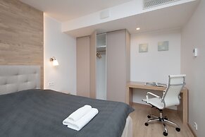 8ERA Business Executive Rotermanni Apts