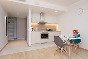 8ERA Business Executive Rotermanni Apts